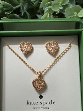 ♠️Kate  Spade  Gold Heart Crystal Pendant Necklace and Stud Earrings Set